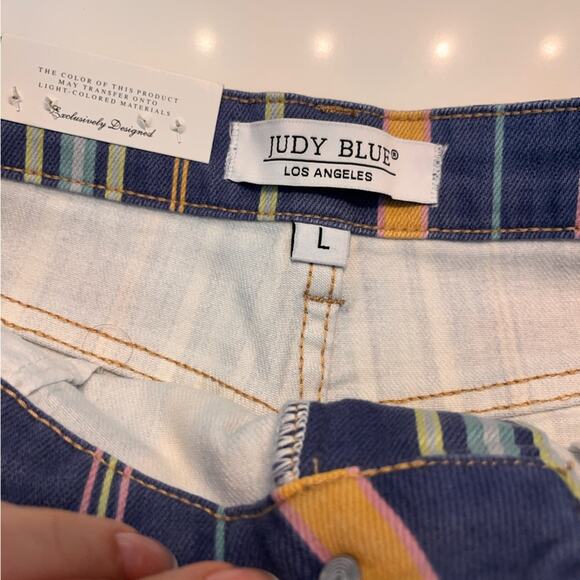 Judy Blue Striped High Waist Jean Shorts Size Large NWT - Picture 12 of 12